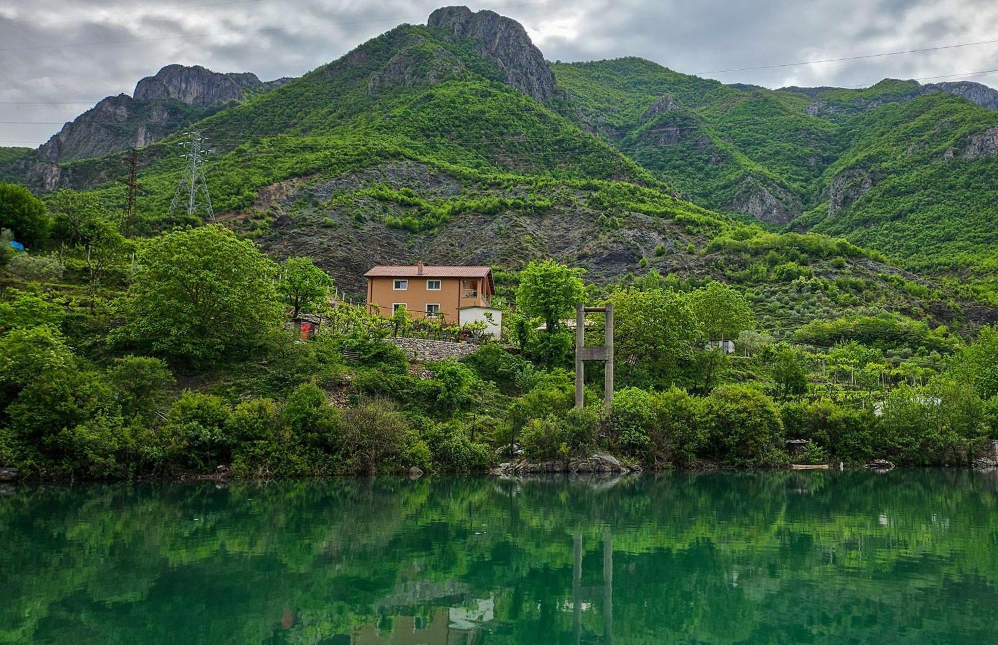 Koman_Lakeview_Apartments Shkoder Ngoại thất bức ảnh