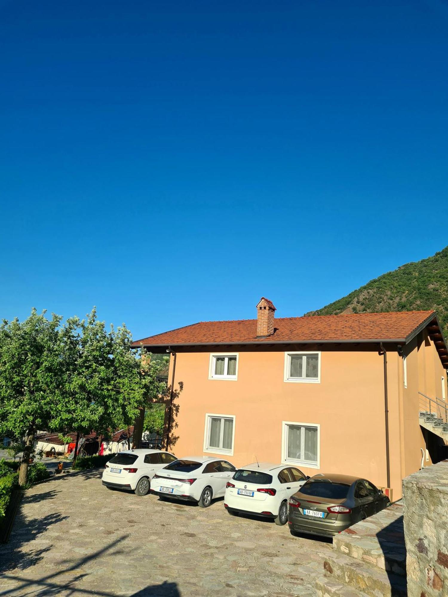 Koman_Lakeview_Apartments Shkoder Ngoại thất bức ảnh